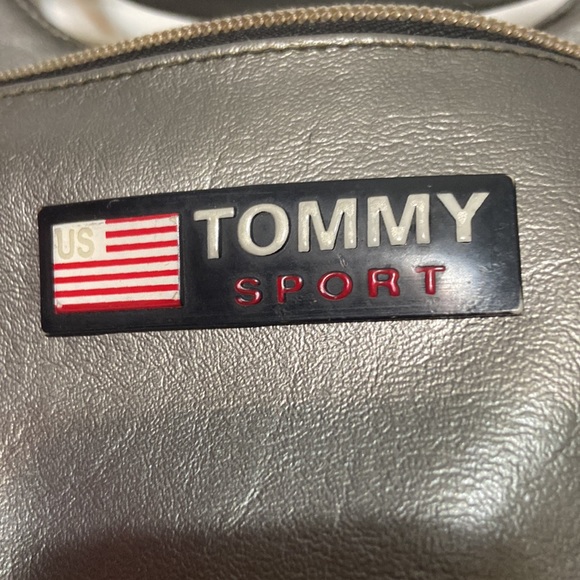 TOMMY HILFIGER SPORT Pewter faux leather Zipper outer pocket zip top black liner - Picture 7 of 10